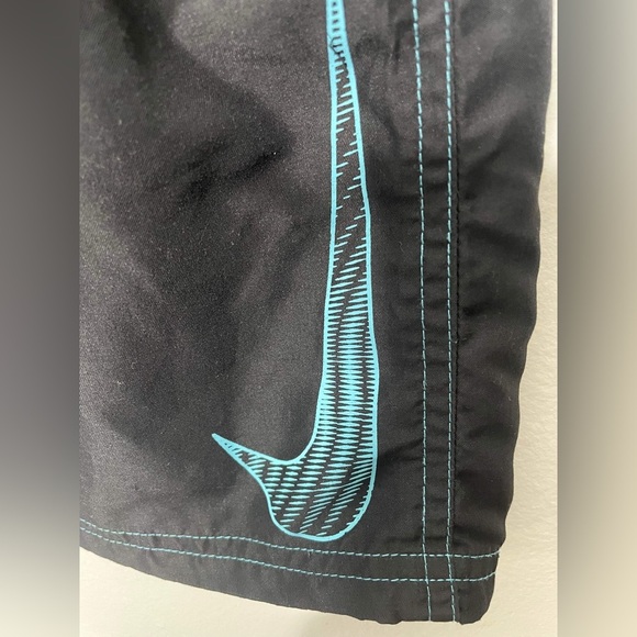 Nike Boys Board Shorts Logo Swim Trunks Boys Size large - Picture 3 of 6